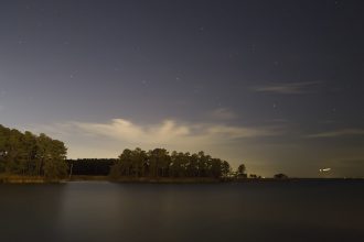starry night sky (foto: Jeff Weese / CC BY 2.0, Wikimedia Commons)