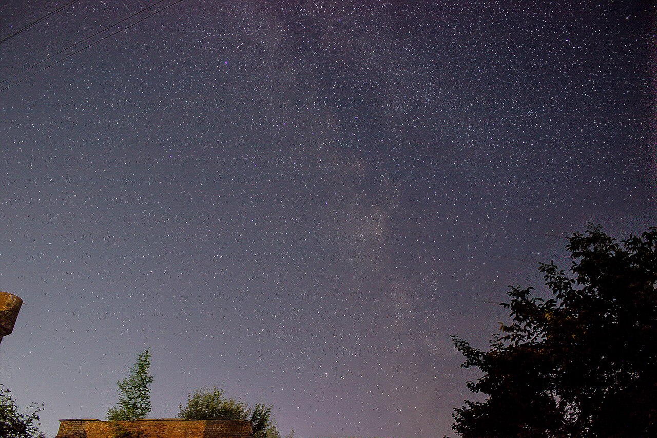 starry night sky (foto: Kulish Kateryna / CC BY 4.0, Wikimedia Commons)