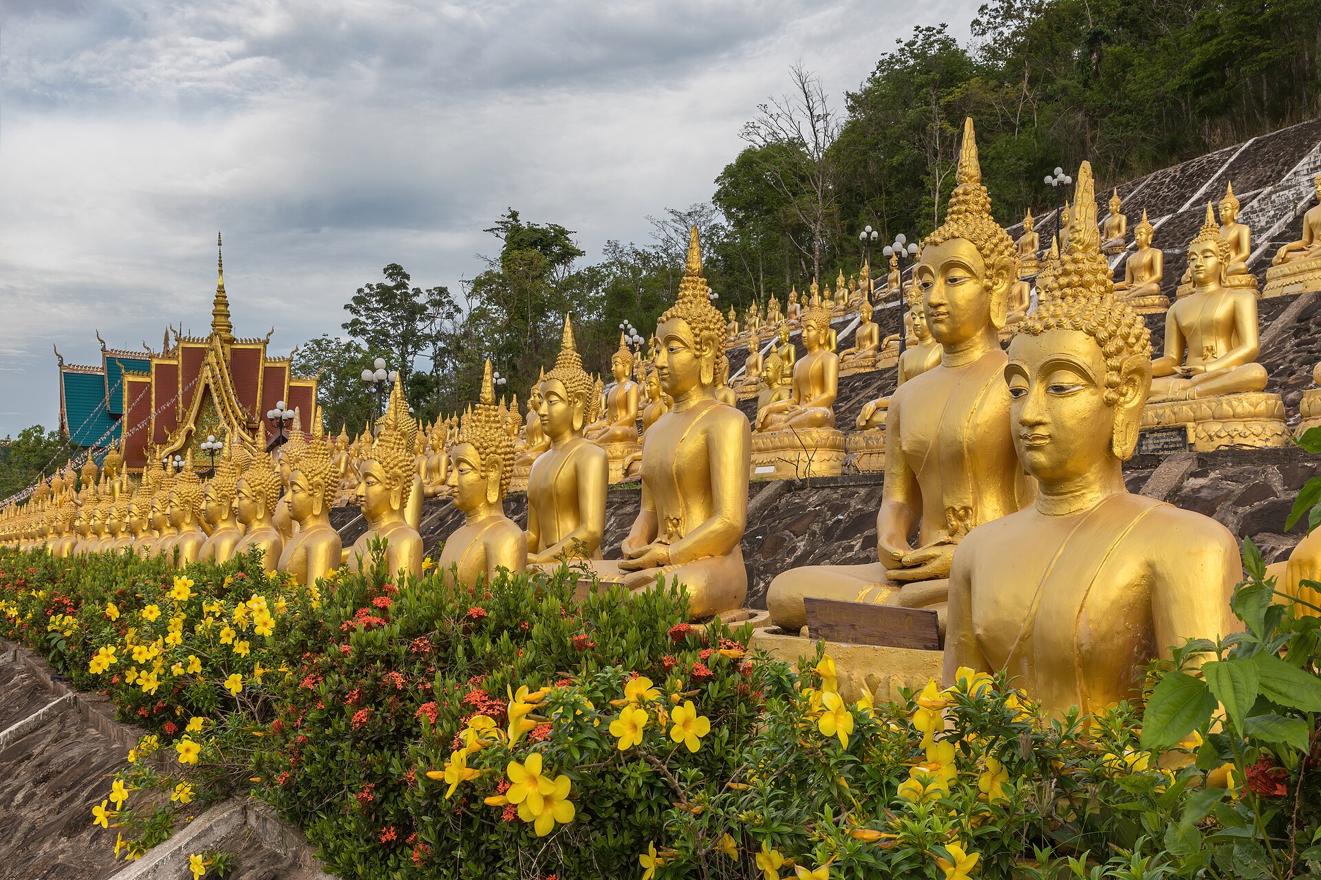buddha statue face